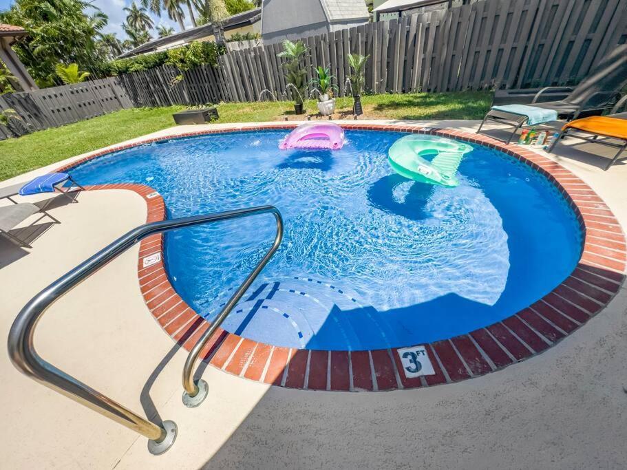 Amazing Home W Heated Pool 8 Mins To The Beach Lighthouse Point Exterior photo